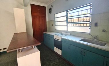 CASA EN VENTA DE 5 AMBIENTES EN SAN ANDRÉS
