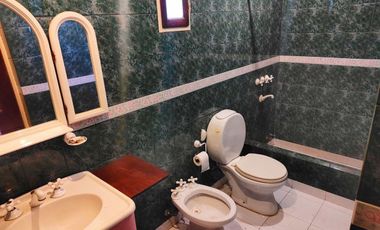 CASA EN VENTA DE 5 AMBIENTES EN SAN ANDRÉS