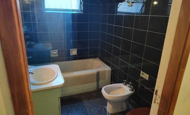 CASA EN VENTA DE 5 AMBIENTES EN SAN ANDRÉS