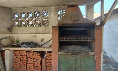 CASA EN VENTA DE 5 AMBIENTES EN SAN ANDRÉS