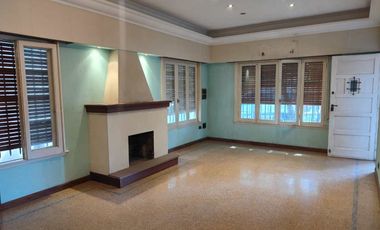 CASA EN VENTA DE 5 AMBIENTES EN SAN ANDRÉS