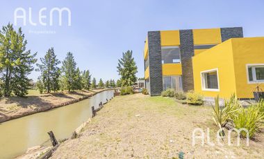 Casa en venta en San Eliseo | 3 Dorm.itorios | TODA en PB
