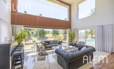 Casa en venta en San Eliseo | 3 Dorm.itorios | TODA en PB