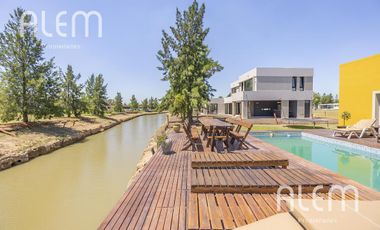 Casa en venta en San Eliseo | 3 Dorm.itorios | TODA en PB