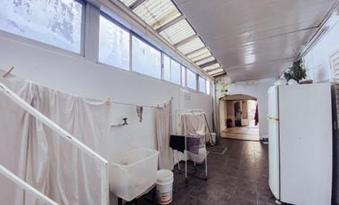 Casa en venta - 4 dormitorios 4 baños - 186mts2 - La Plata