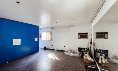 Casa en venta - 4 dormitorios 4 baños - 186mts2 - La Plata
