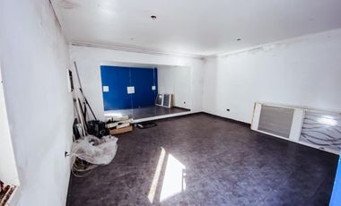 Casa en venta - 4 dormitorios 4 baños - 186mts2 - La Plata
