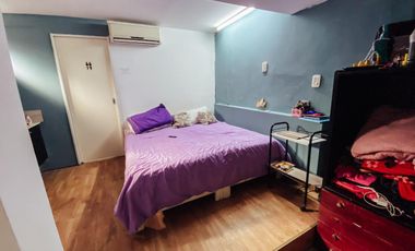 Casa en venta - 4 dormitorios 4 baños - 186mts2 - La Plata