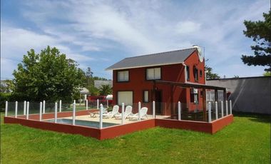 Casa en venta - 2 dormitorios 2 baños - 150mts2 - Mar Chiquita