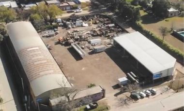 Se VENDE predio de 5700 m2 con Galpones en zona Norte Santa Fe