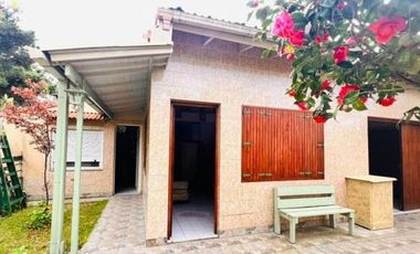 Casa en venta - 5 Dormitorios 3 Baños 2 Cocheras - 403Mts2 - Mar del Tuyú