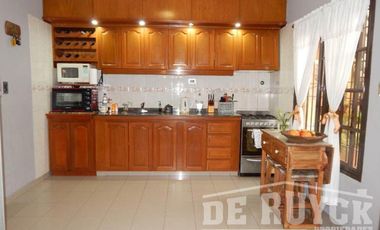 Chalet en Venta en Quilmes Sur