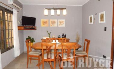 Chalet en Venta en Quilmes Sur