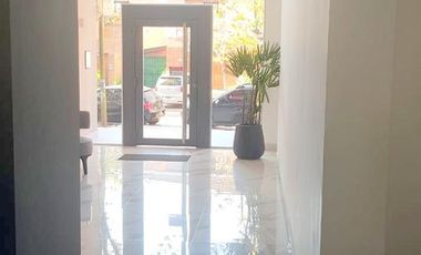 Exc. 1 Amb. al Frente con Balcón, Muy Luminoso, Coch. Fija y Detalles de Categoría
