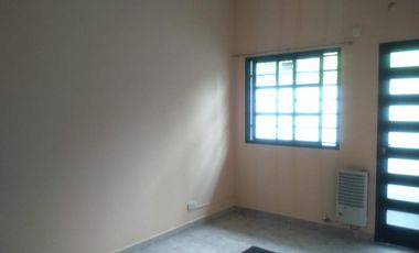 PH en venta - 1 dormitorio 1 baño - 52mts2 - Berazategui