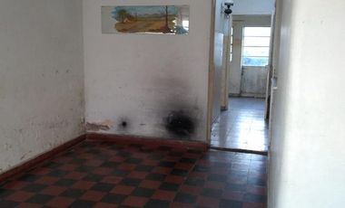 Casa en venta - 4 Dormitorios 2 Baños - 430 mts2 - 9 De Julio