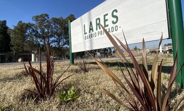 Casa de 4 Ambientes - Venta - Pileta - Barrio Lares de Canning