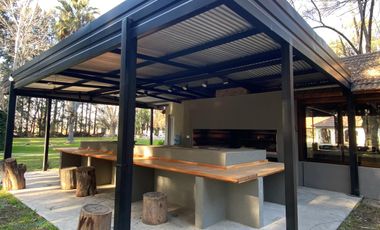 Casa de 4 Ambientes - Venta - Pileta - Barrio Lares de Canning