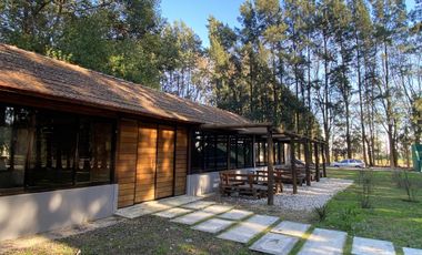 Casa de 4 Ambientes - Venta - Pileta - Barrio Lares de Canning