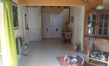 Casa en venta - 3 Dormitorios 2 Baños - Cochera - 680mts2 - San Miguel Del Monte
