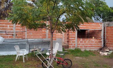 Casa tipo chalet  en venta City Bell entre caminos