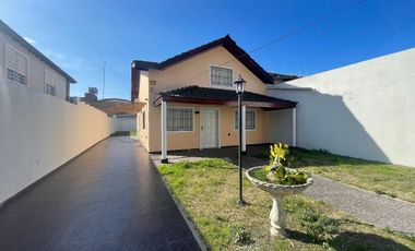 Casa en venta - 3 dormitorios 2 baños - 170mts2  - San Clemente Del Tuyú