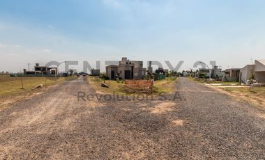 Terreno Esquina de 360m² en Brisanova - Pueblo Esther - Barrio Cerrado