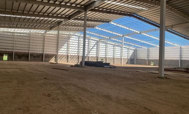 11000 m2 CUBIERTOS AAA