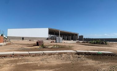 11000 m2 CUBIERTOS AAA