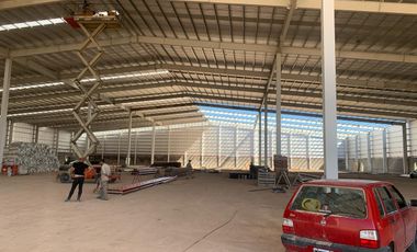 11000 m2 CUBIERTOS AAA