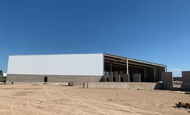 11000 m2 CUBIERTOS AAA