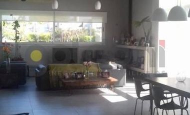 Casa con hermosa vista a canal en Comunidad 1 - Nuevo Quilmes