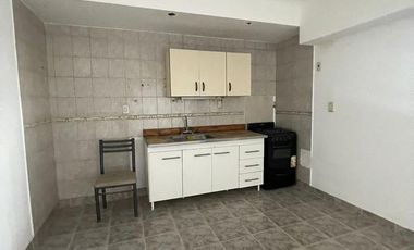 PH de 4 ambientes  con patio y cochera para 3 autos - Wilde