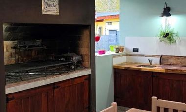 EXCELENTE CASA DE 8 AMBIENTES EN LOTE DE 1000m2- San Bernardo Del Tuyu