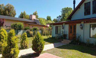 EXCELENTE CASA DE 8 AMBIENTES EN LOTE DE 1000m2- San Bernardo Del Tuyu