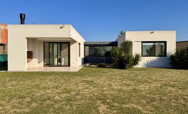 Casa a la venta barrio La Alameda Canning