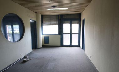 Oficina en Alquiler sobre Av 9 de Julio