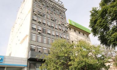 Oficina en Alquiler sobre Av 9 de Julio