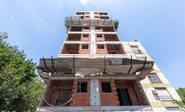 Departamento en venta de 2 amplios ambientes en General San Martin
