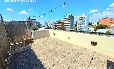Departamento en venta en Castelar  con terraza privada