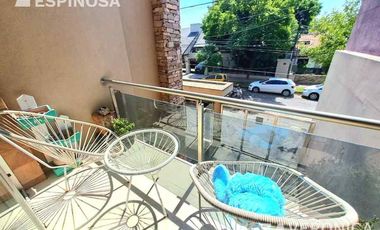 Departamento en venta en Castelar  con terraza privada