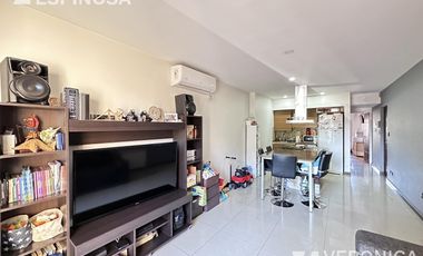 Departamento en venta en Castelar  con terraza privada