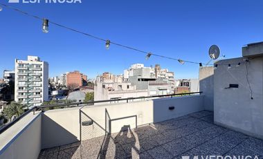 Departamento en venta en Castelar  con terraza privada