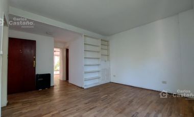 Exc. Zona del Bajo de Vte. López, 2 Amb. al Contrafrente, 2º Piso por Escalera, Muy Luminoso