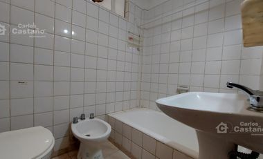 Exc. Zona del Bajo de Vte. López, 2 Amb. al Contrafrente, 2º Piso por Escalera, Muy Luminoso