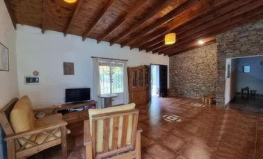 Casa en venta - 4 dormitorios 2 baños - 120mts2  - Exaltación De La Cruz