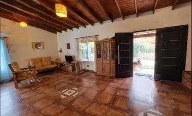 Casa en venta - 4 dormitorios 2 baños - 120mts2  - Exaltación De La Cruz