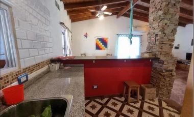 Casa en venta - 4 dormitorios 2 baños - 120mts2  - Exaltación De La Cruz