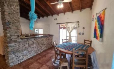 Casa en venta - 4 dormitorios 2 baños - 120mts2  - Exaltación De La Cruz