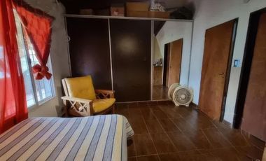 Casa en venta - 4 dormitorios 2 baños - 120mts2  - Exaltación De La Cruz